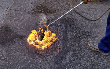 Uton flat roofing repairs